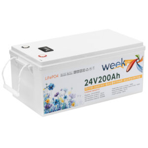 Акумулятор Weekender LiFeP04 Номінальна напруга:25.6V Номінальна ємність: 200 Ач, 532x207x215 мм G. Вага: 37 кг.